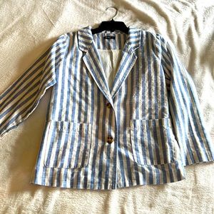 Adorable spring blazer